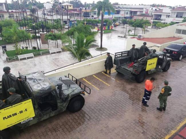 Al momento más de 2 mil 700 evacuados
