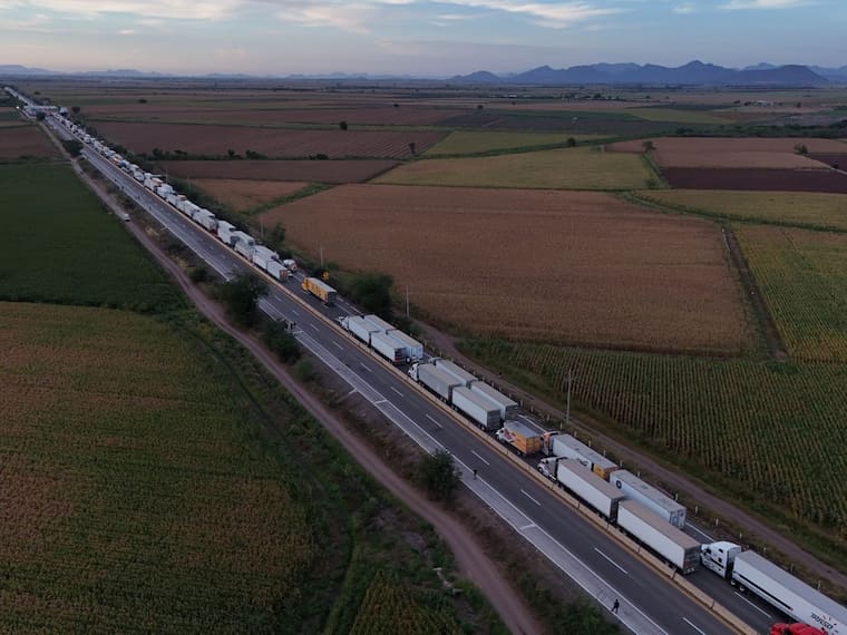 La realidad en las carreteras cuenta una historia muy distinta a las declaraciones oficiales: “Nadie está por gusto, nadie está vacacionando"