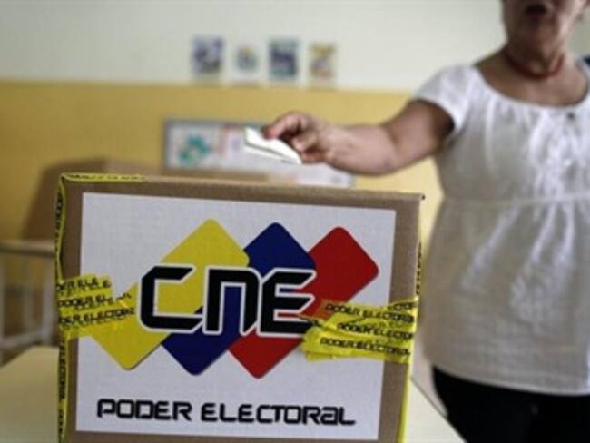 Chavismo y oposición interpelan triunfo en las municipales en Venezuela
