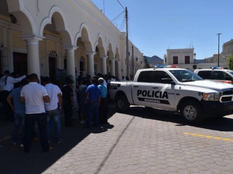 Desarman a la Policía de Tecalitlán