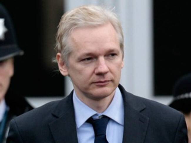 Ecuador considera riesgo de muerte de Assange en pedido de asilo