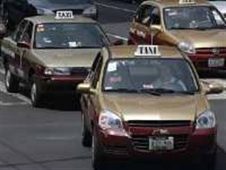 Evitarán abuso en tarifas de taxis
