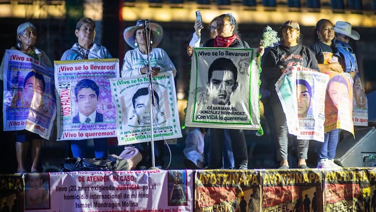 Ayotzinapa marcha a 12 años de la desaparición de los 43 estudiantes normalistas