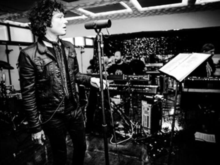 Esta semana en #WFMWRADIO, escucha la conversación que Alejandro Franco sostuvo con el cantante Enrique Bunbury