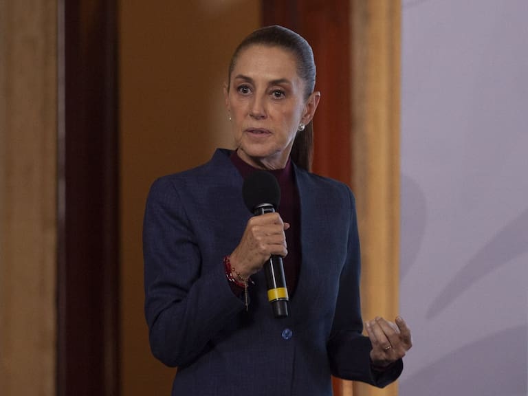 La mesa de diálogo con transportistas está puesta, afirmó Sheinbaum, quien sospecha de las intenciones del gremio tras la reunión de algunos de ellos con “Alito” Moreno. FOTO: ANDREA MURCIA /CUARTOSCURO.COM