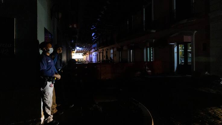 Apagón en Puerto Rico afecta a 90% de la isla previo al año nuevo 2025