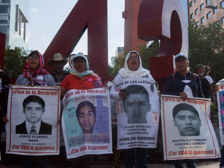 Exhorta Cámara de Diputados a FGR retomar caso Ayotzinapa