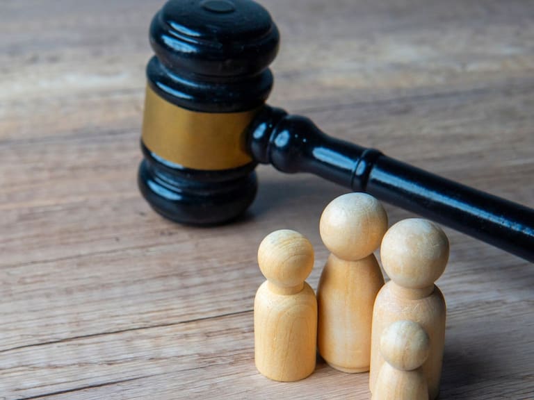 Cuánto dinero pueden embargarte de tu Afore si eres deudor alimentario. Getty Images