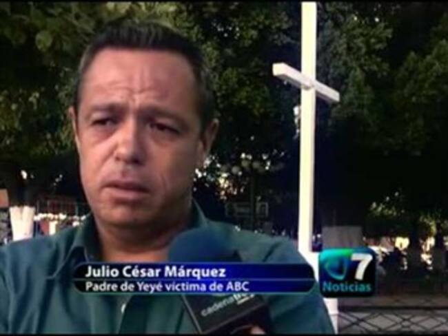 'No nos dejen solos': deudos ABC
