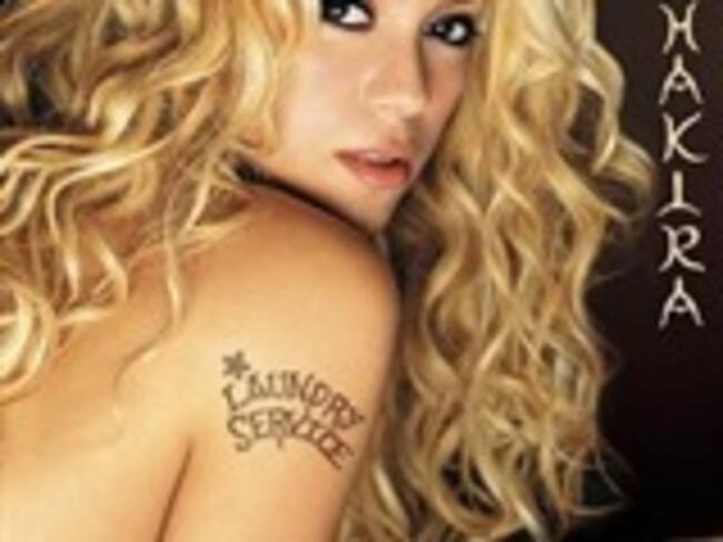 Llega a Uruguay Shakira con De la Rúa y un árbol de Navidad