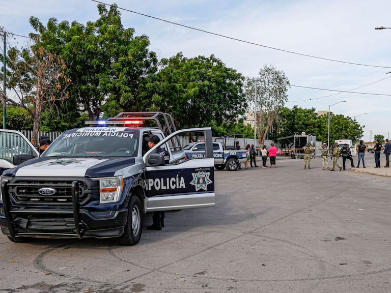 Un policía municipal fue herido por esquirlas de bala y cuatro presuntos delincuentes fueron detenidos. Foto de archivo