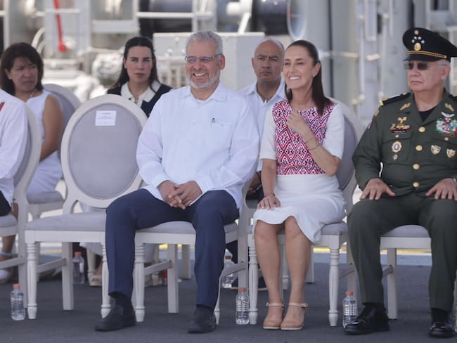 Claudia Sheinbaum llama a defender a la patria ante campañas de odio desde el exterior