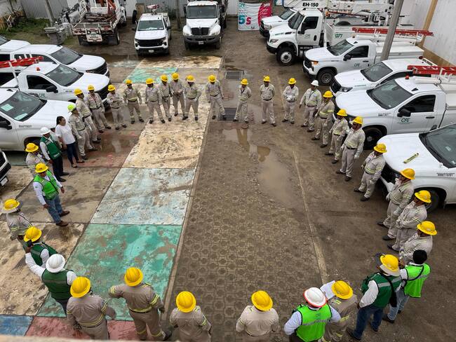 CFE trabaja en la atención de las afectaciones en Oaxaca por el paso del huracán Erick