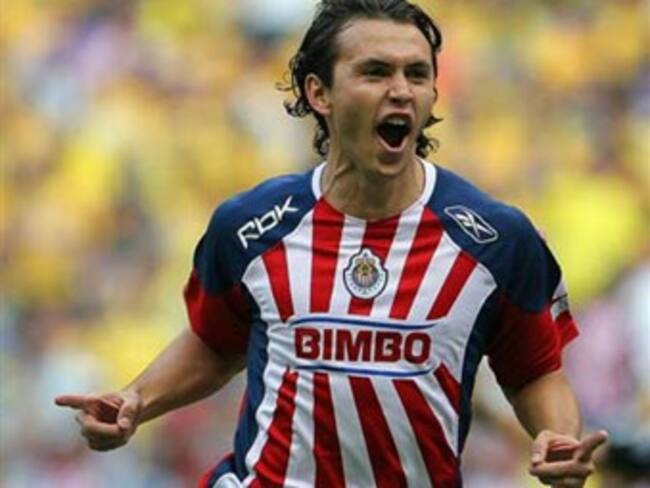 Tiene Chivas que remontar para rescatar empate 1-1 con la U. de Chile