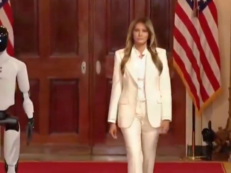 Melania Trump revela robot con IA que impacta y genera polémica. Casa Blanca