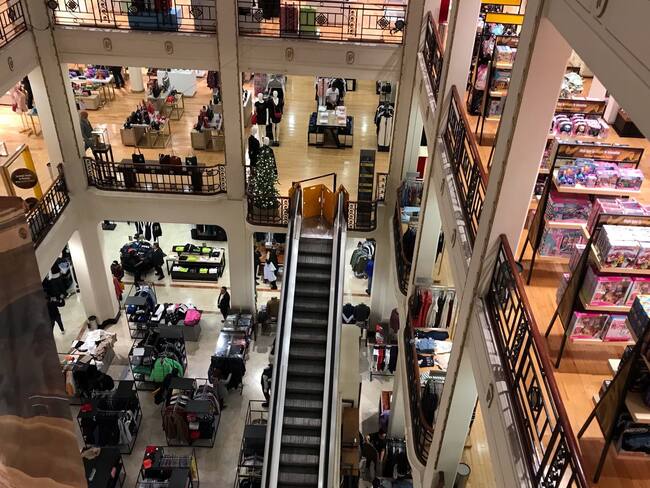 Estima comercio formal en CDMX ventas por 110 mil 940 millones de pesos por fiestas decembrinas