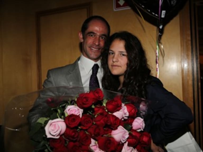 Martha Debayle recibe una serenata muy especial acompañada de su esposo e hija