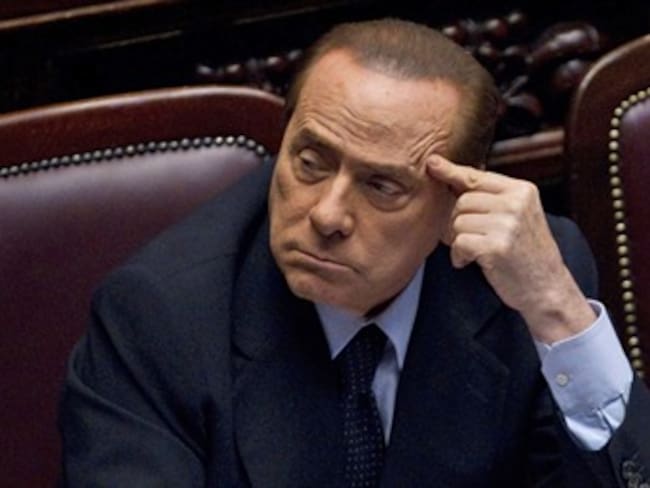 Condenan a Berlusconi a cuatro años de prisión