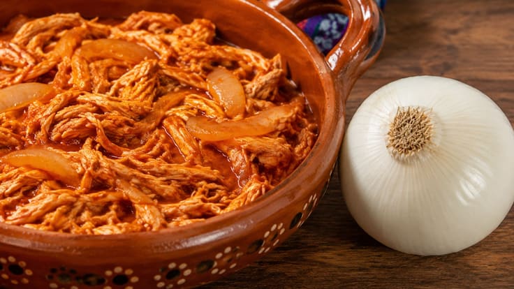 ¿Cuál es la mejor receta para hacer tinga de pollo? Conoce la porción exacta que debe llevar de cebolla