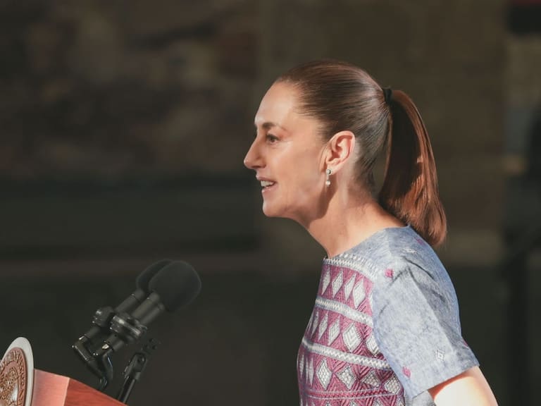 Claudia Sheinbaum pardo, presidenta de México, encabezó la conferencia mañanera del pueblo en conmemoración al Día del Trabajo en la que se dijo fuerte y segura
FOTO: PRESIDENCIA/CUARTOSURO.COM