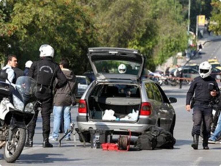 Suspende Grecia servicio de paquetería por oleada de bombas