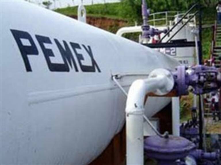 Pemex pierde hasta 3 mmdp por 'ordeñas'