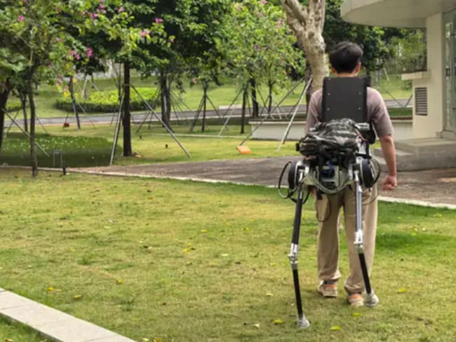 Robot chino convierte humanos en centauros y transforma la manera de caminar