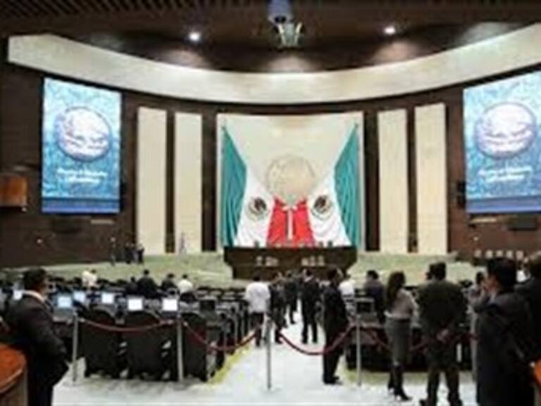 Cierran manifestantes accesos en Lázaro