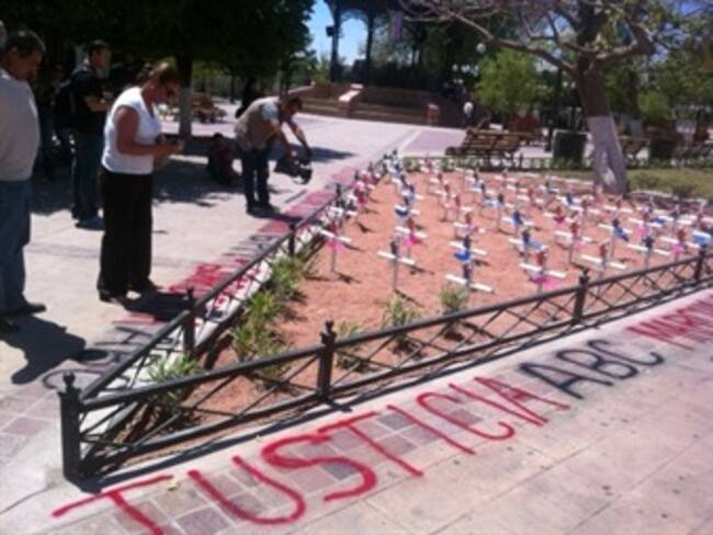 Liberan a los dos padres de guardería ABC, detenidos por pinta