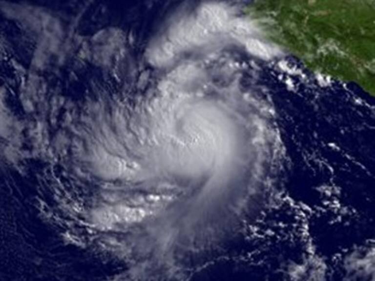 Rina se degrada a tormenta tropical