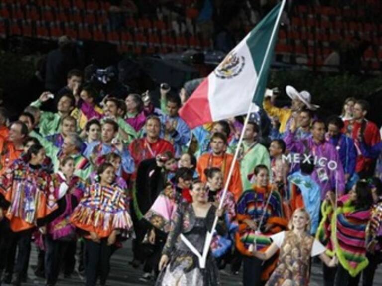 Defiende Mafud propuesta en vestuario de delegación mexicana