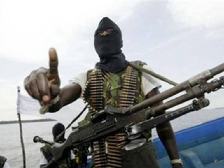 Secuestran piratas somalíes buque español en el Indico