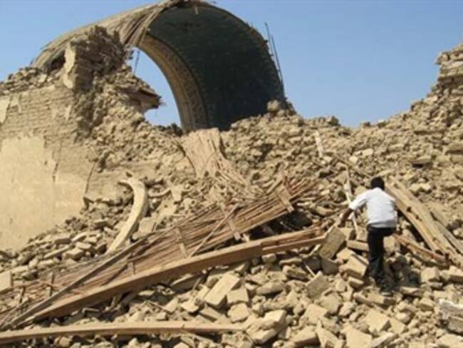 Remece fuerte réplica de sismo a L'Aquila y Roma