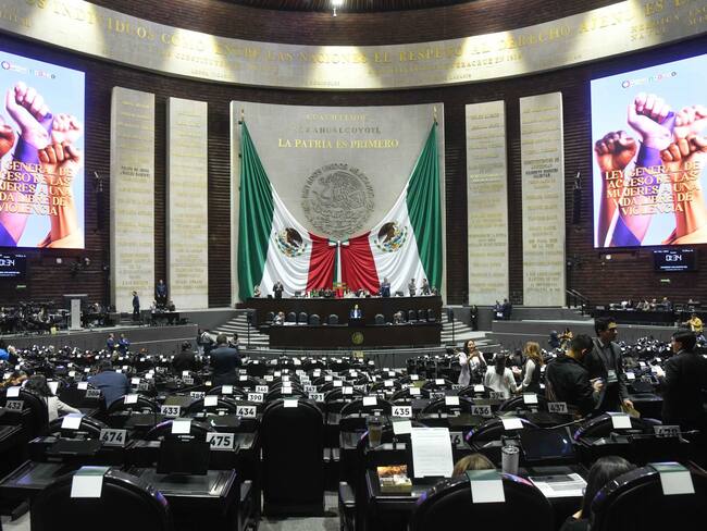 Aprueban diputados ley para prevenir discriminación en medios de difusión