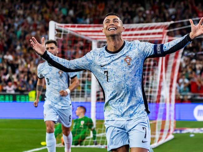 Cristiano Ronaldo anota su gol 900 y se convierte en el futbolista con más goles en partidos oficiales