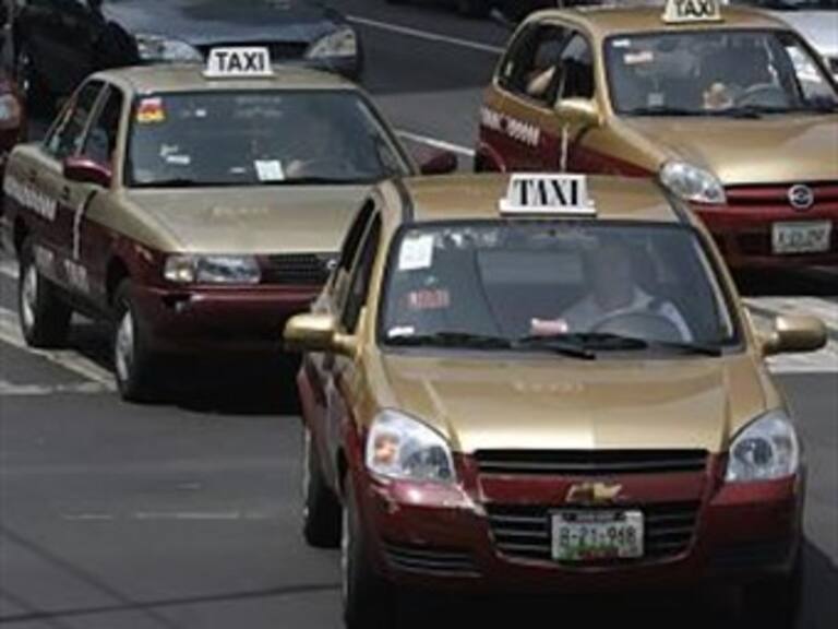 Injusta, negativa de aumentar 20% tarifa de taxis: PAN-DF