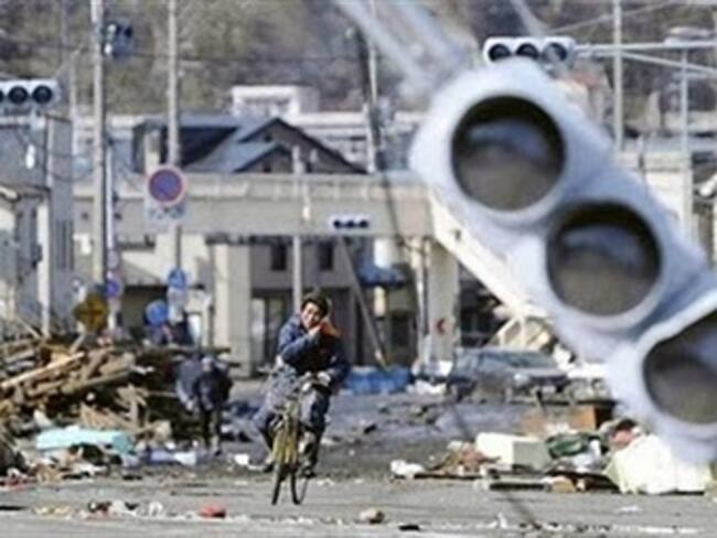 Sigue temblando en Japón, mientras víctimas llegan a 27 mil