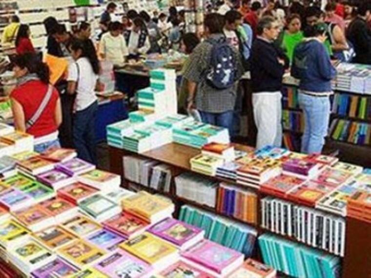 XII Feria Internacional del Libro en el Zócalo. Nina Serratos, secretaria de cultura del DF