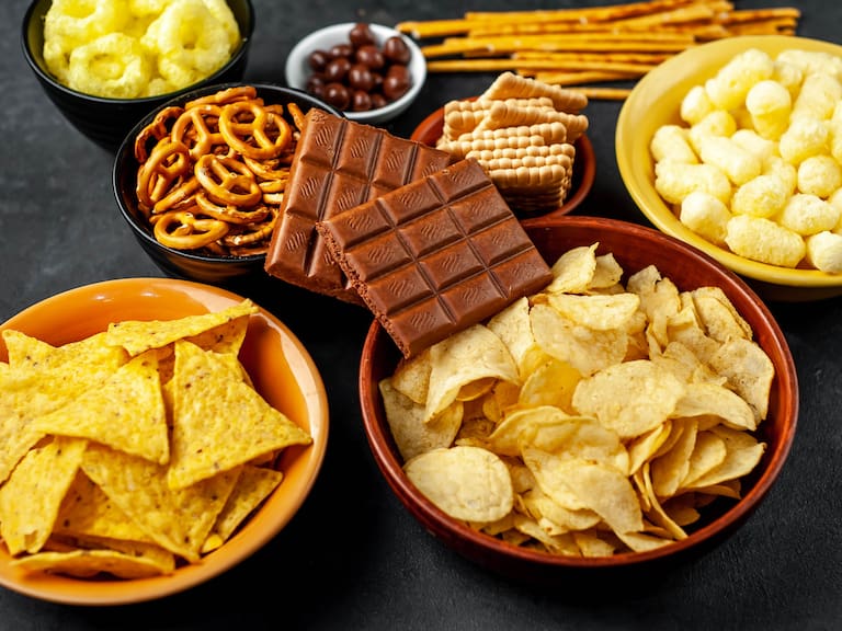 CCE rechaza alza de impuestos a embutidos y alimentos ultraprocesados