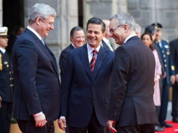 Pide EPN a Harper eliminar visas
