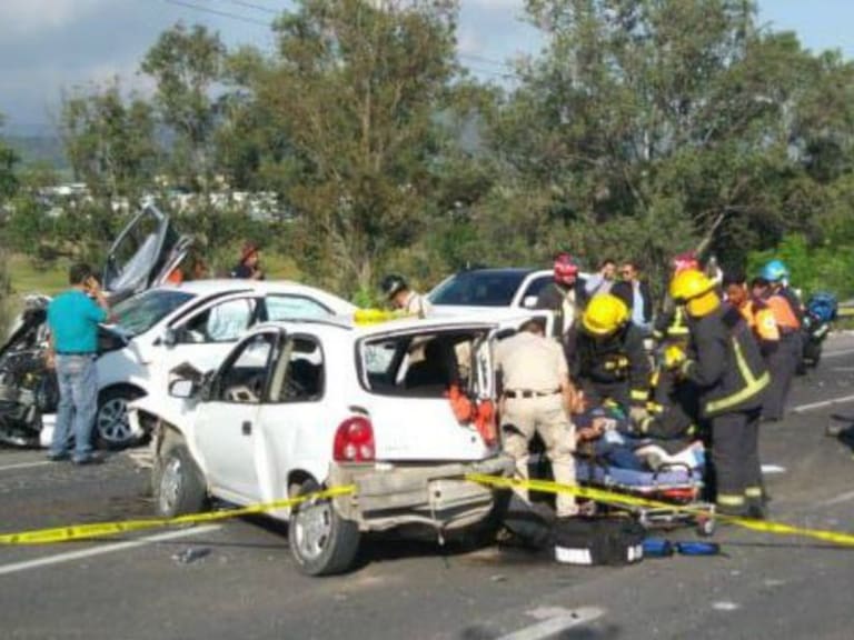 Accidente en Zapopan deja un muerto y tres lesionados