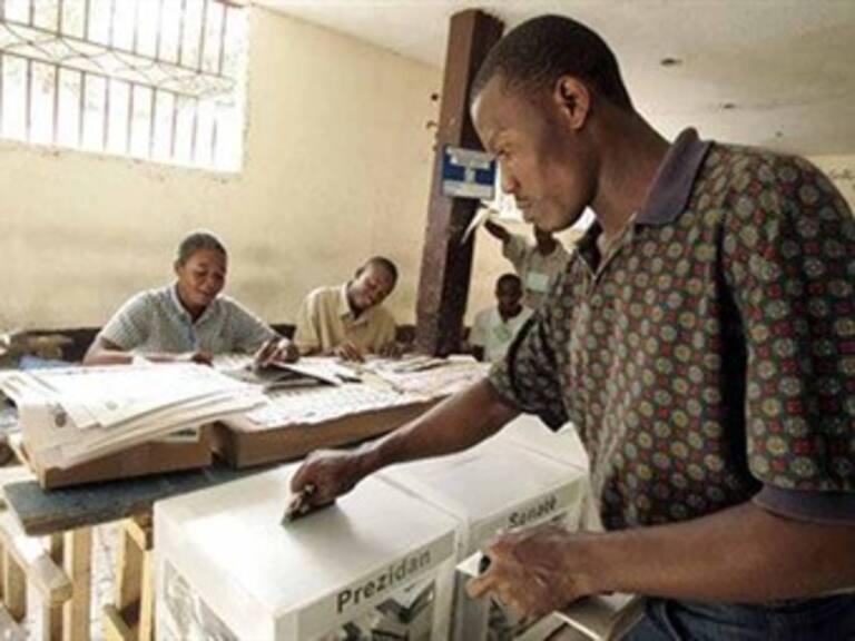 Aplazan resultados electorales en Haití por presuntos fraudes