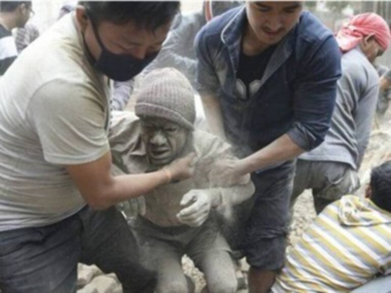 Terremoto en Nepal deja miles de muertos y heridos