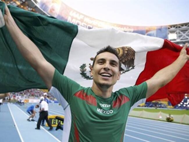 Medalla de bronce para Luis Rivera.'En plan deportivo' con Eduardo Camarena