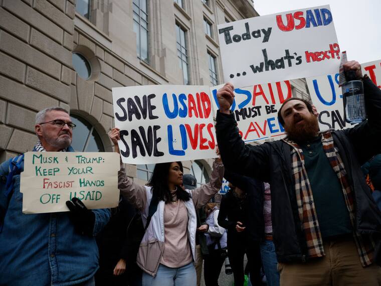 La cancelación que hace EU a los programas de ayuda internacional... ¿por qué debería preocuparnos?