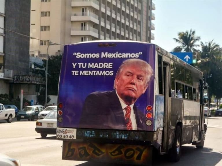 Camiones protestan contra Trump en Acapulco, gobierno los retira