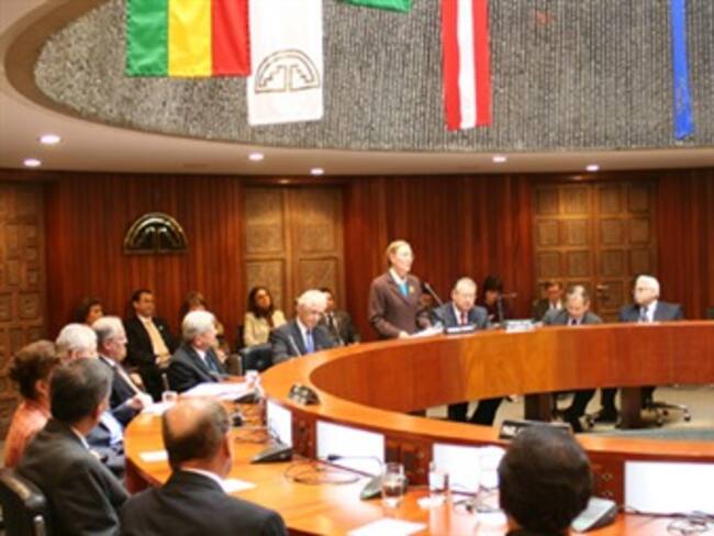 Propone Comisión Europea iniciar TLC con Japón