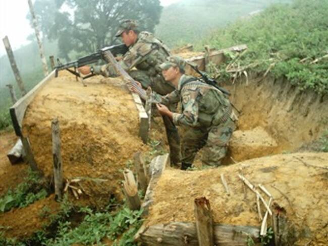 Aprueban ley para negociar la paz en Colombia