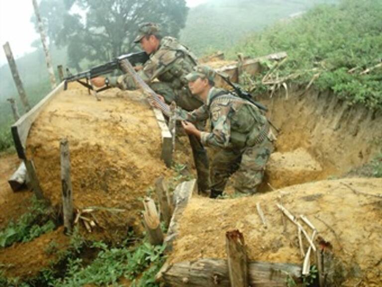 Aprueban ley para negociar la paz en Colombia