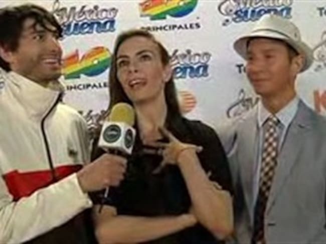 Sasha, Benny y Erick presumen triple disco de platino